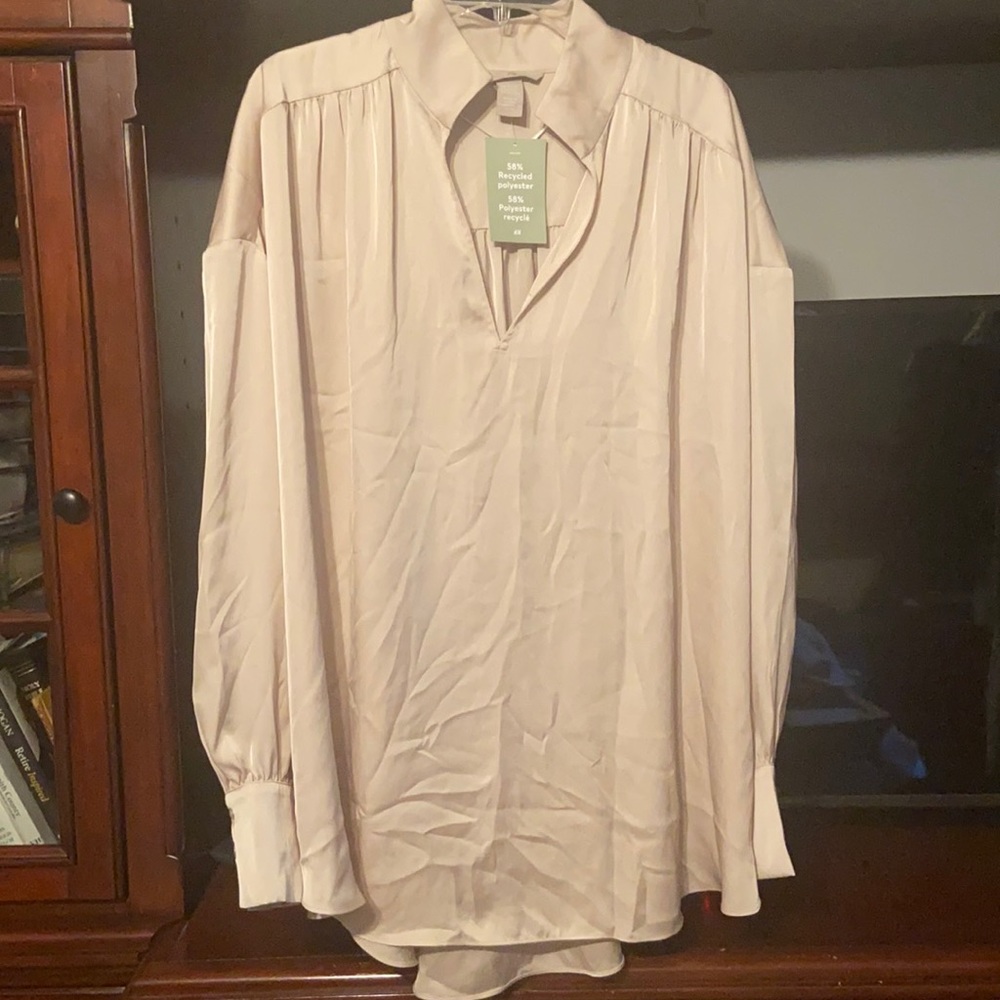 H&M blouse. Oversized XL…(NWT)